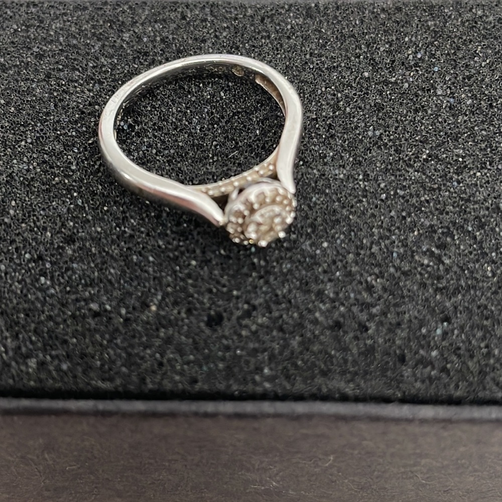 Ring - Picture 5 of 5